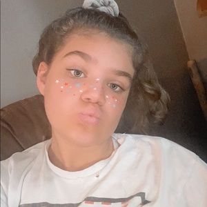 Meet your Posher, Avery